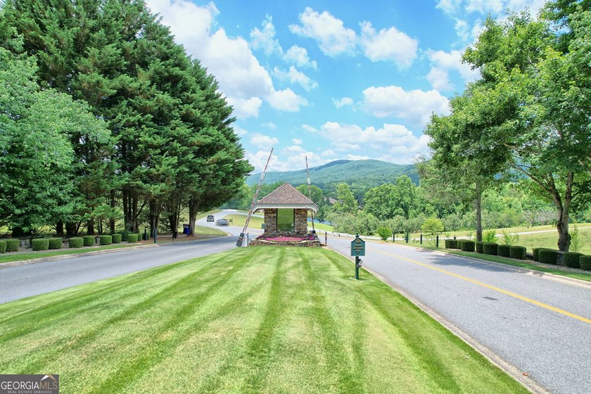 gated Orchard Golf &amp; Country Club. Situated along the shores of - photo 4