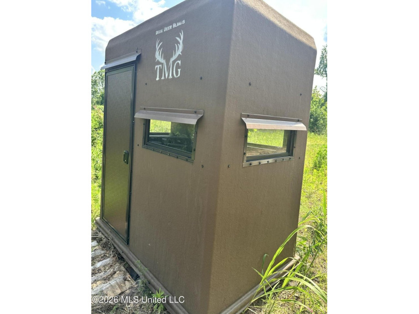 Whitetail Deer and Turnkey hunting, fishing, and timber - photo 32