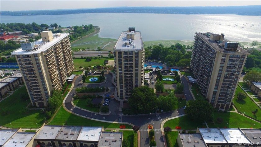 Discover exceptional living at the pet-friendly Americana at the - photo 40