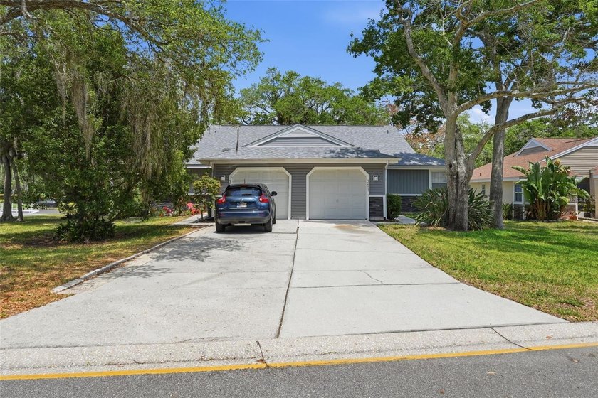 Under contract-accepting backup offers. Experience refined - photo 4