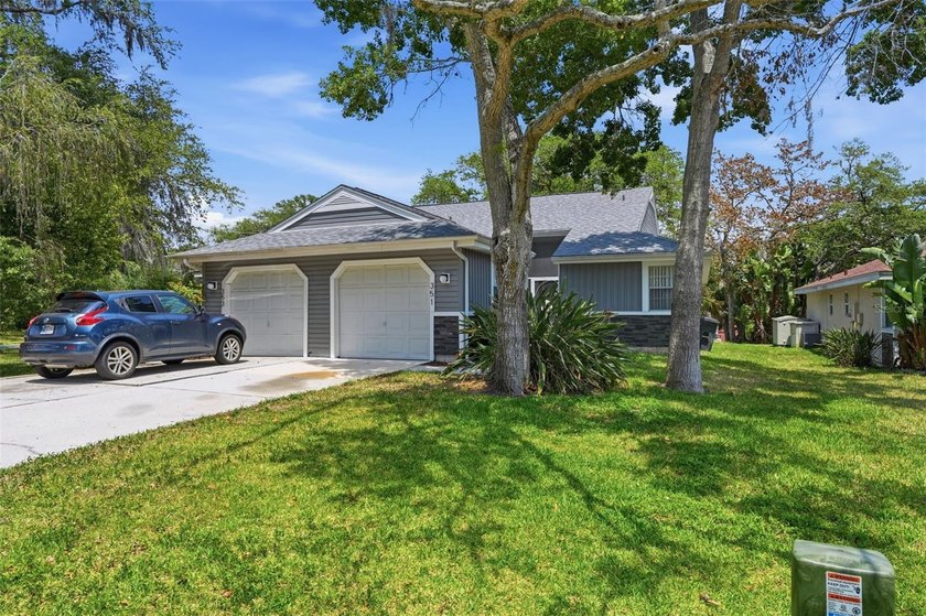 Under contract-accepting backup offers. Experience refined - photo 5