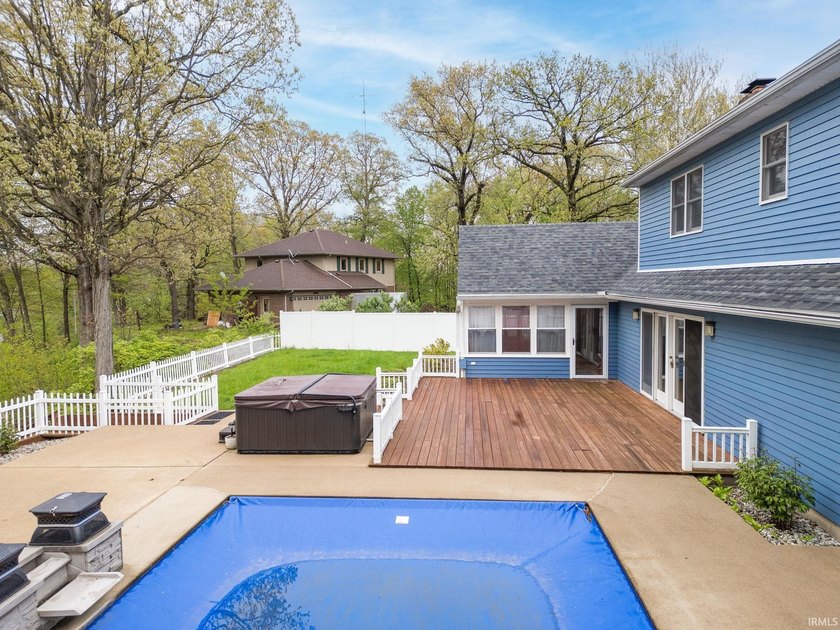 **Lake Shafer Retreat - Stunning Waterfront Property!!** This - photo 5