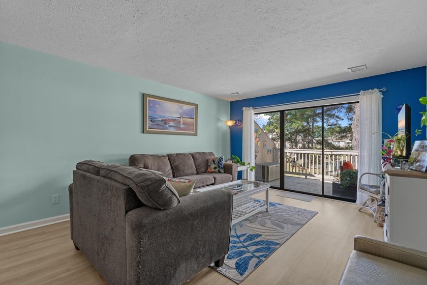 Welcome to this beautifully updated 2-bed/1-bath condo in - photo 7