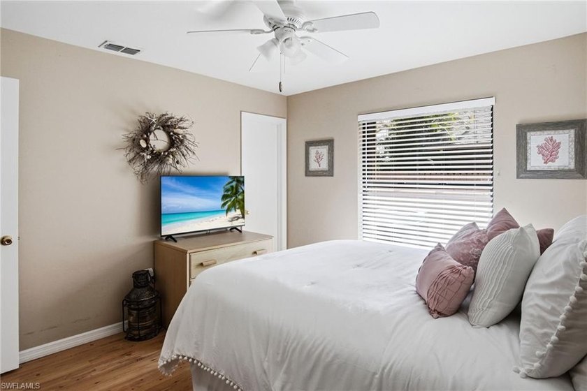 Beautifully updated Bonita Springs pool home only 3 miles from - photo 31