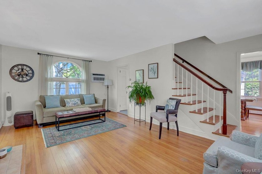 This is not a house, it's a Home! A Charming Colonial for your - photo 3