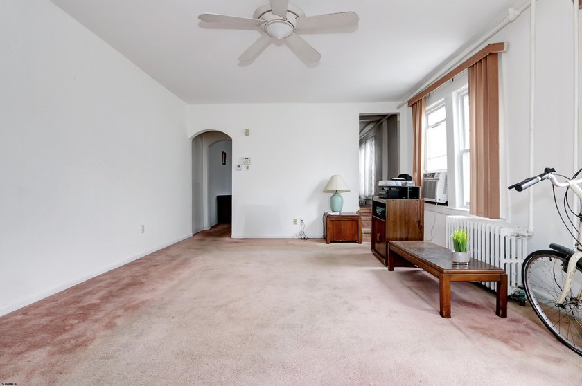 Short Sale Opportunity awaits! This 1,432 sq. ft. semi-detached - photo 6