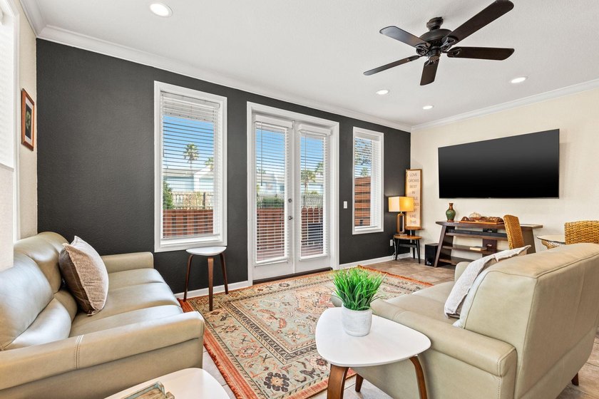Elevate your lifestyle and investment portfolio with this - photo 3
