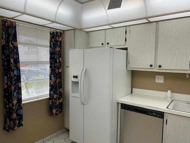 Corner 2/2 Villa. Update this unit to your own specifications - photo 2