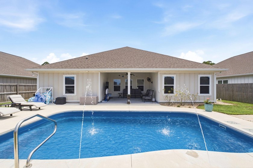 Welcome home to one of the area's most impressive newer - photo 4