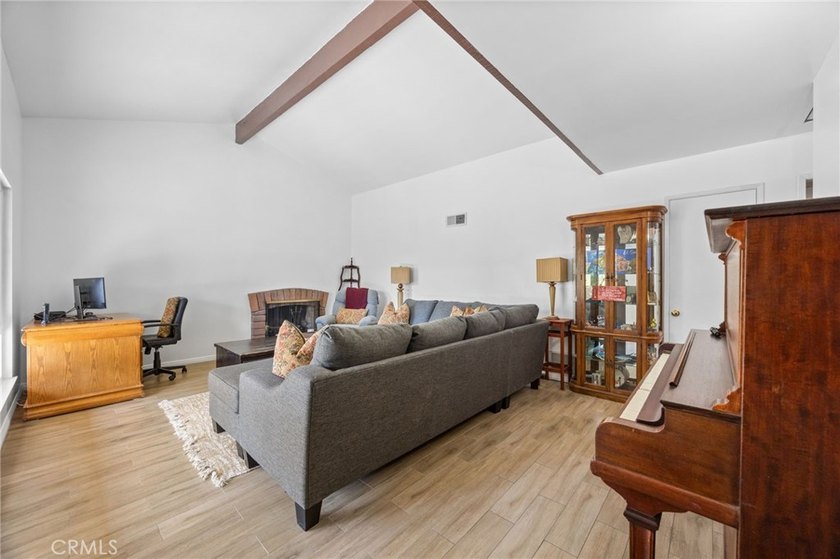 Welcome to 1099 Salinas Ave, a beautifully maintained - photo 5