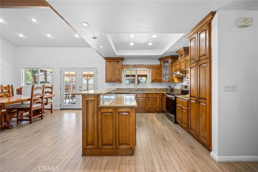 Welcome to 1099 Salinas Ave, a beautifully maintained - photo 9