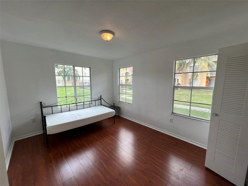 NO RESTRICTIONS...HUGE 3 BEDROOMS 2 BATHS..E SEE IT NOW...ALL - photo 18