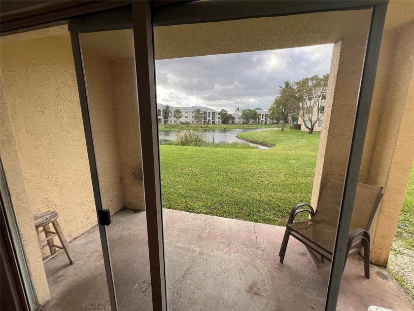 NO RESTRICTIONS...HUGE 3 BEDROOMS 2 BATHS..E SEE IT NOW...ALL - photo 22