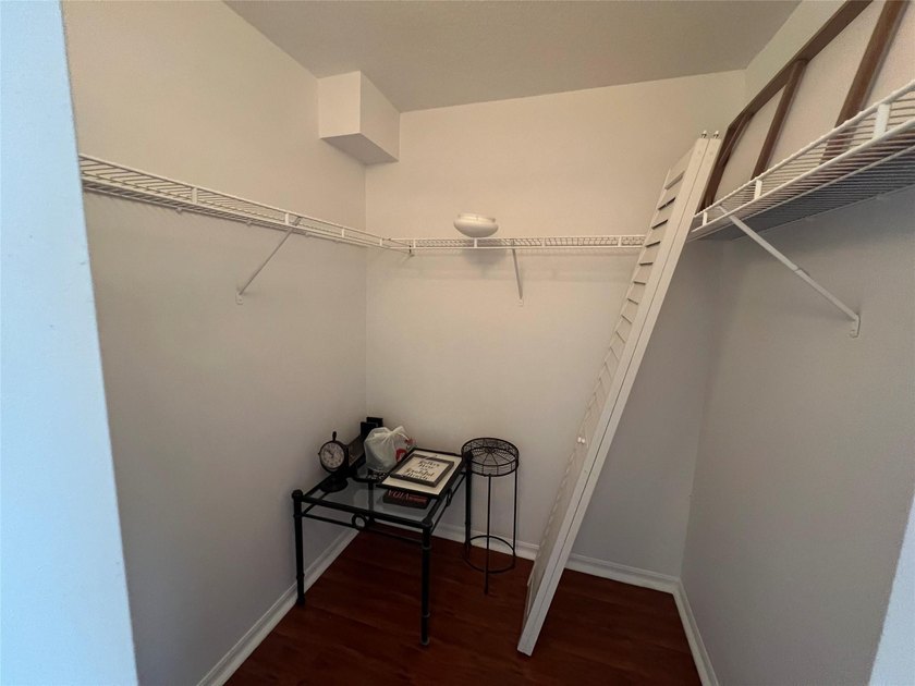 NO RESTRICTIONS...HUGE 3 BEDROOMS 2 BATHS..E SEE IT NOW...ALL - photo 25