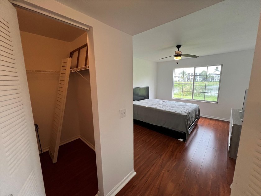 NO RESTRICTIONS...HUGE 3 BEDROOMS 2 BATHS..E SEE IT NOW...ALL - photo 26