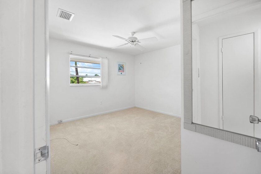 Rare canal-front duplex on Duck Key's prestigious Indies Canal - photo 34