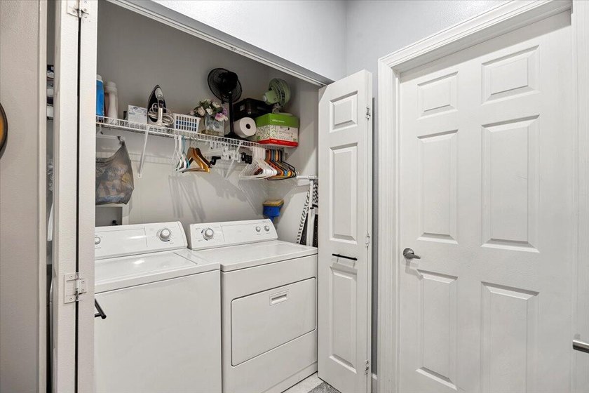 Beautifully updated townhome in the heart of Freeport. This - photo 23