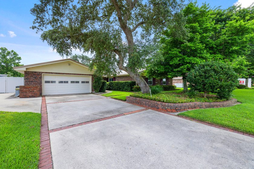 Some homes are bought for the finishes. This one is bought for - photo 2
