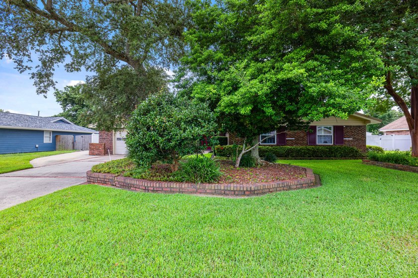 Some homes are bought for the finishes. This one is bought for - photo 5