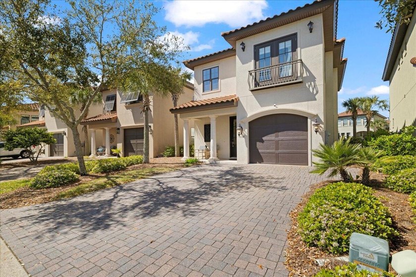 Experience the ultimate waterfront lifestyle in this - photo 3