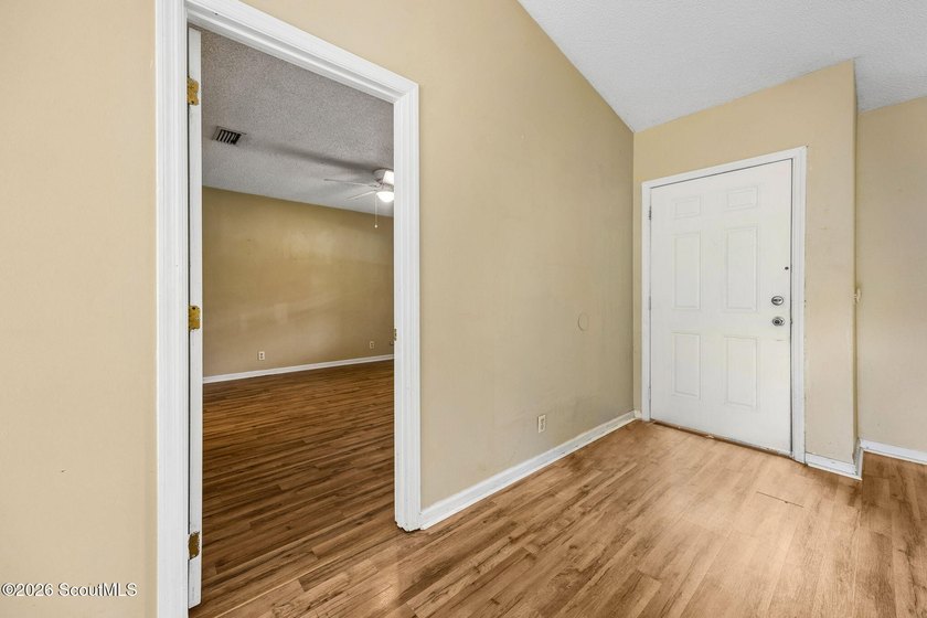 With a little TLC and some *Pin-spiration* this 3 bedroom 2 - photo 11