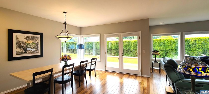 MAGNIFICENT SHOWPIECE! Just moments from all that Sequim has to - photo 19