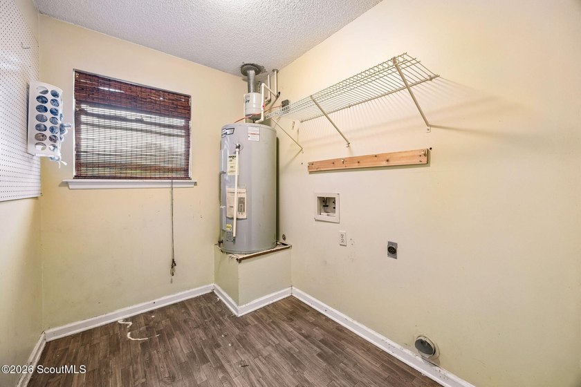 With a little TLC and some *Pin-spiration* this 3 bedroom 2 - photo 44