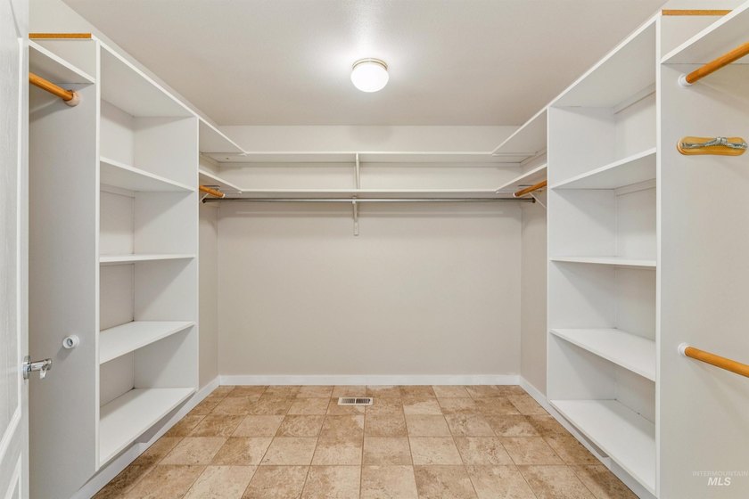 Tucked away in a peaceful country setting on 1.09 acres, you'll - photo 21