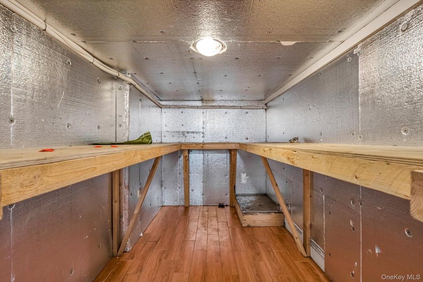 Prime mixed-use investment opportunity located on busy 7th - photo 23