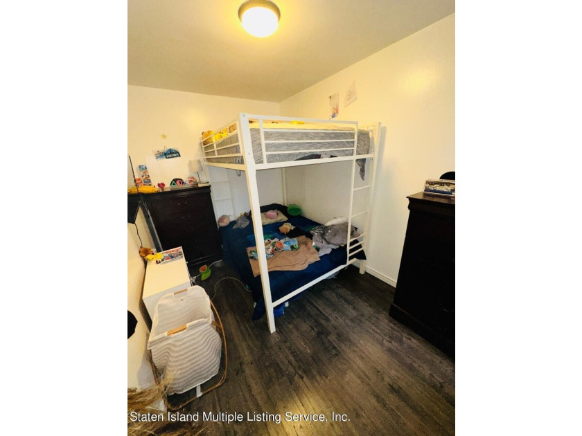 SHORT SALE OPORTUNITY! GREAT FOR INVESTMENT! Welcome to this - photo 4