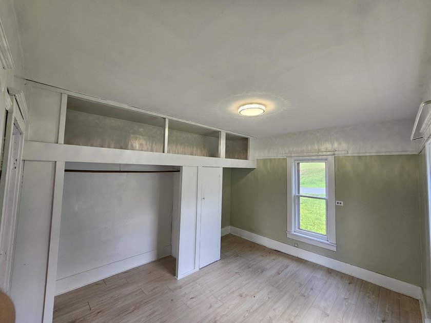 Here is a great investment opportunity on a spacious corner lot - photo 12