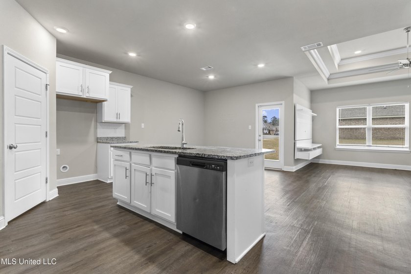 Situated on a premium corner lot in the sought-after Highlands - photo 13