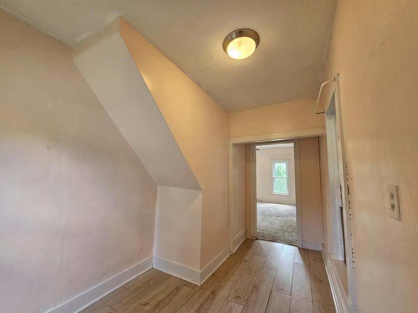 Here is a great investment opportunity on a spacious corner lot - photo 15