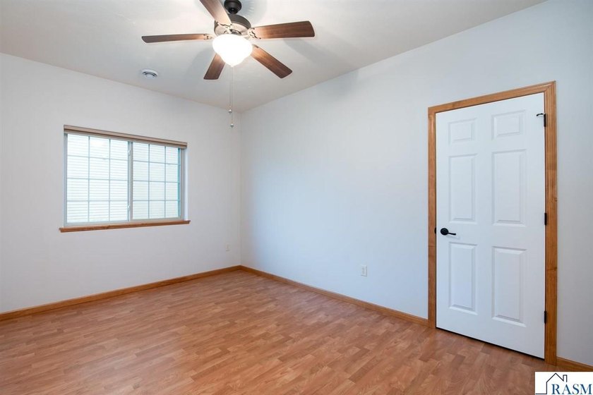 Welcome to this beautiful 3 bedroom, 2 bathroom patio home - photo 20