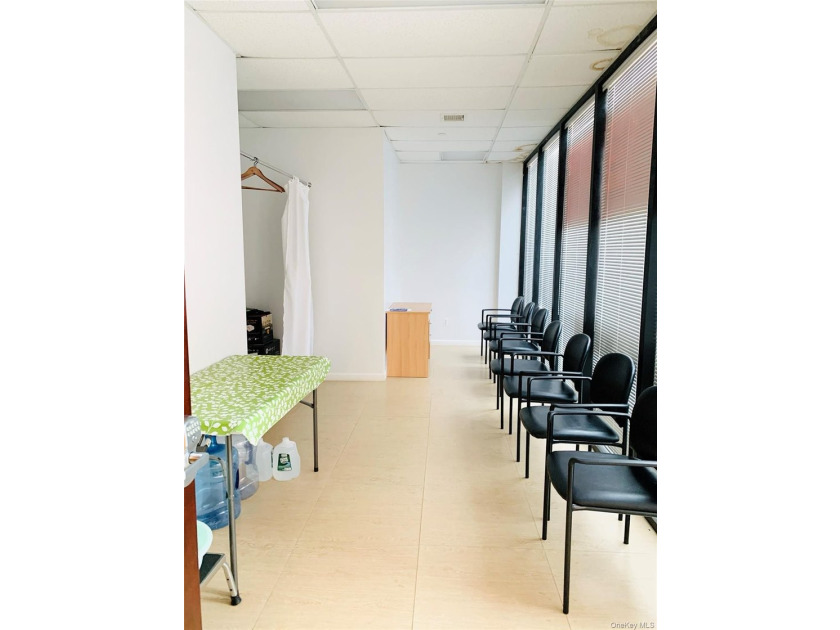 For Sale-Prime Community Facility space in the heart of Hushing! - photo 6