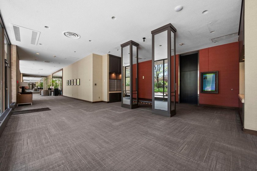 Move-in ready and beautifully updated, this River Towers condo - photo 8