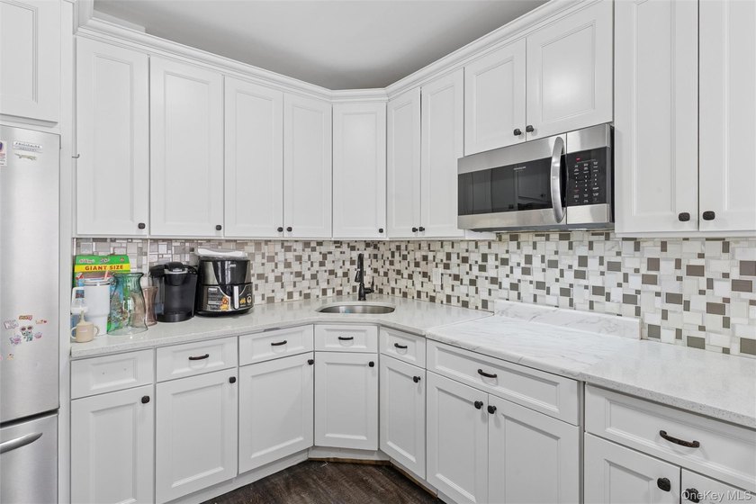 Welcome to 2861 Tilrose Ave in Oceanside, New York-a beautifully - photo 14