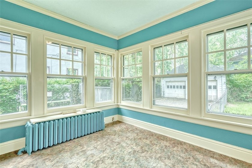 Welcome to Historic Seneca Parkway, also known as *Judges Row.* - photo 20