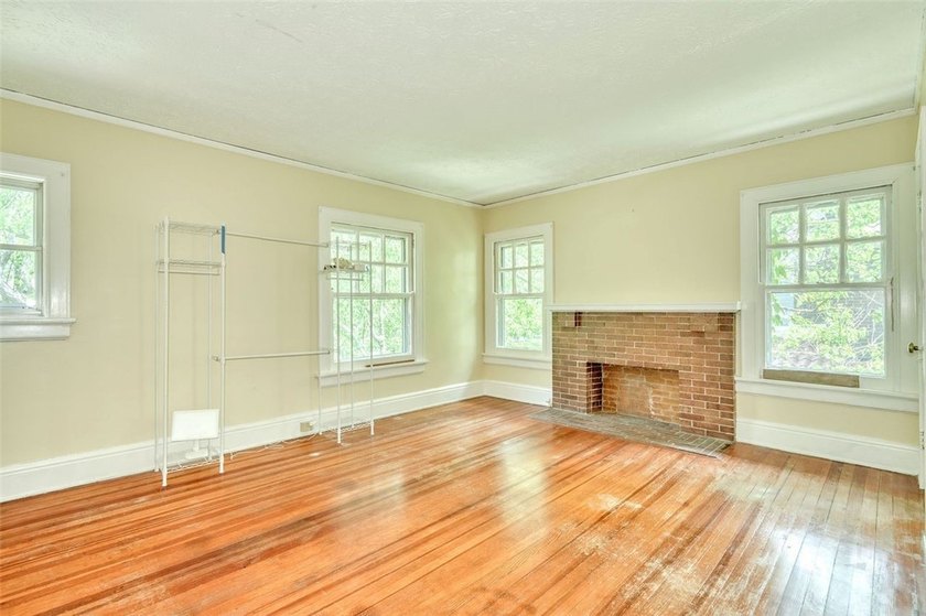 Welcome to Historic Seneca Parkway, also known as *Judges Row.* - photo 28