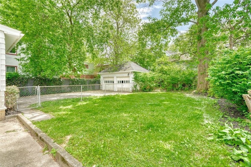 Welcome to Historic Seneca Parkway, also known as *Judges Row.* - photo 43