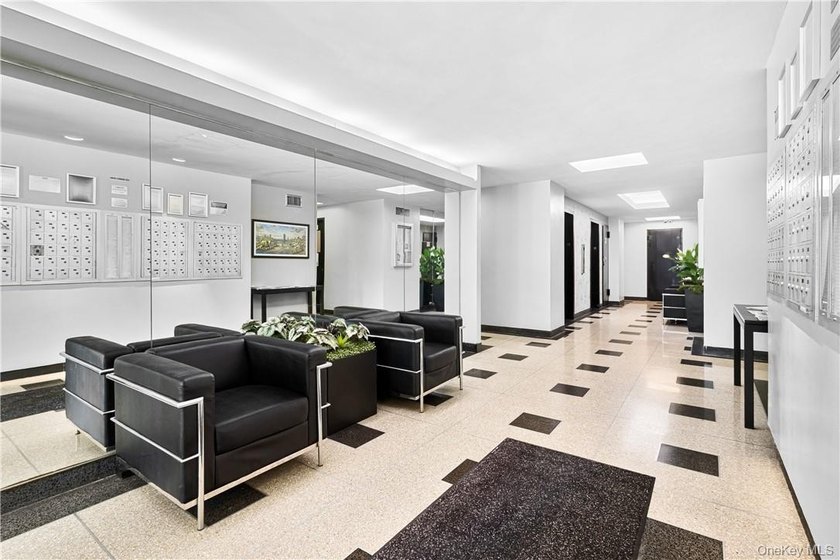 This high floor, 1-bedroom co-op apartment is move-in ready with - photo 15