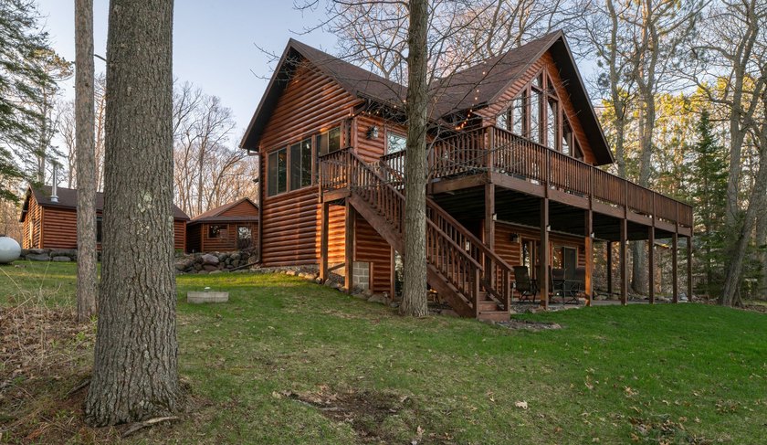 Experience the ultimate Northwoods retreat on the shores of Lac - photo 15
