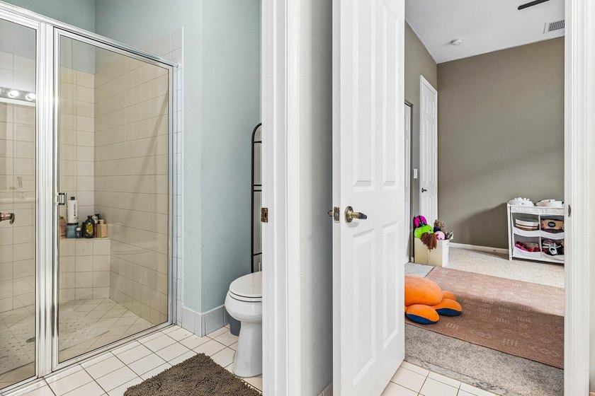 Welcome home to your spacious 4 bedroom, 3 bath home with a 2 - photo 15