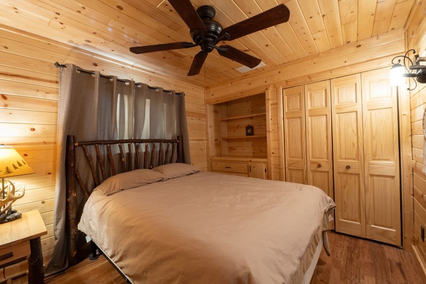 Experience the ultimate Northwoods retreat on the shores of Lac - photo 44
