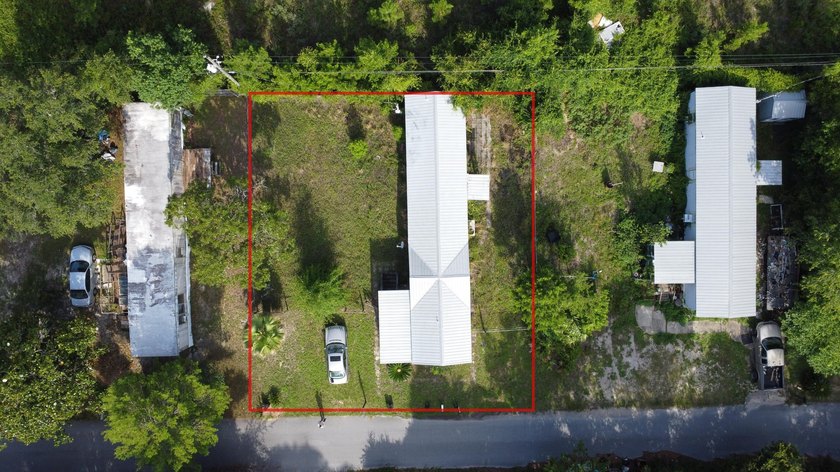 Investor, cash buyer, or renovation opportunity in Navarre! - photo 4