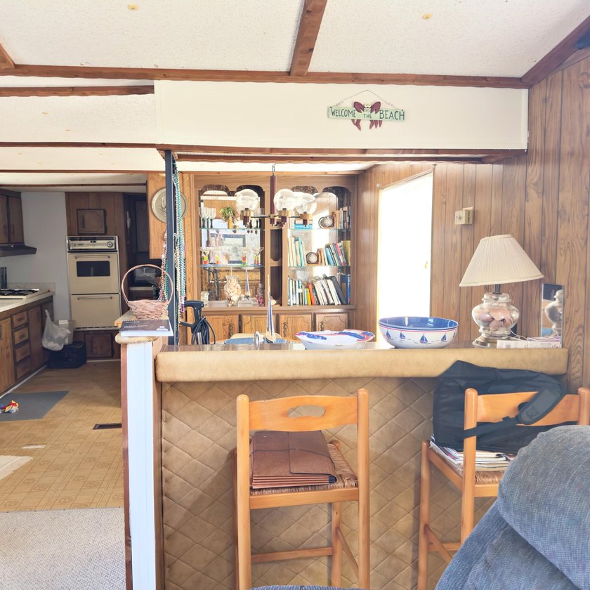 Investor, cash buyer, or renovation opportunity in Navarre! - photo 10