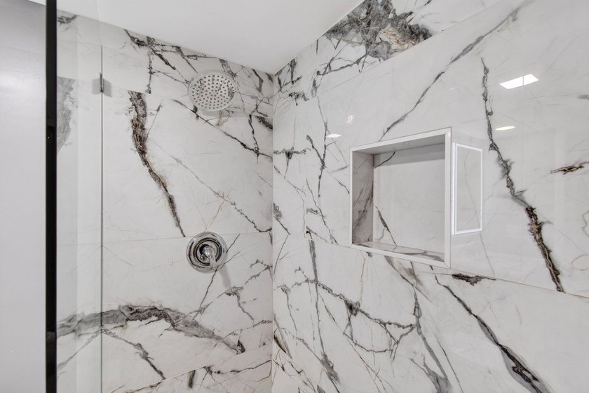 Welcome to easy living in the highly sought-after 55+ community - photo 25