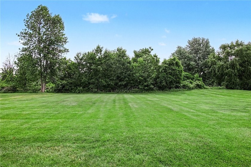 Welcome to this beautifully maintained Colonial in the heart of - photo 29