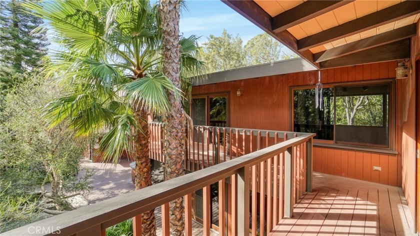 Behind private gates in Malibu, this elegant 3,448 sq ft - photo 30