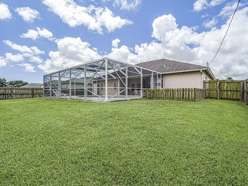 Must-see beautiful 4BR/3BA/2-car garage home with office - photo 37